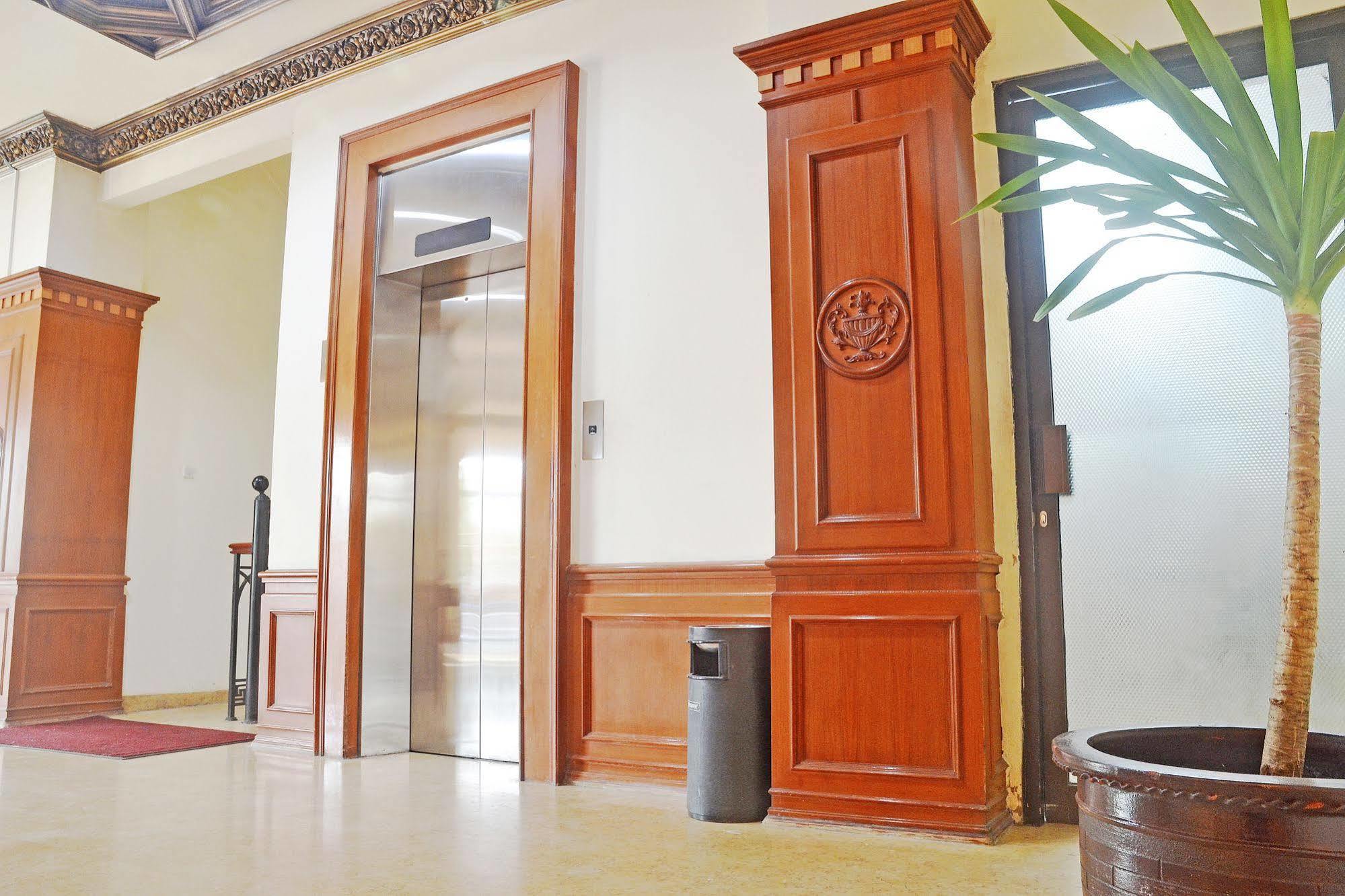 Zen Rooms Sultan Iskandar Muda スラバヤ エクステリア 写真